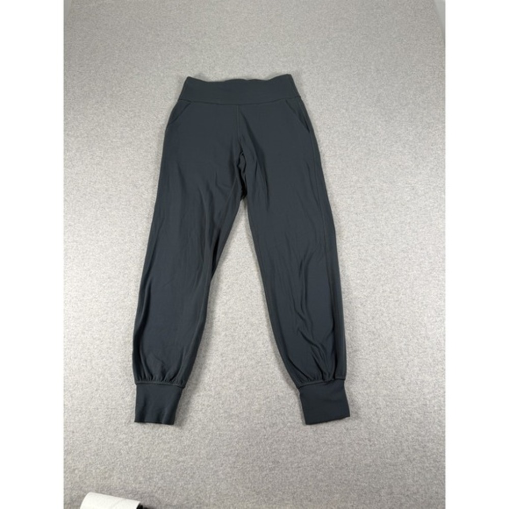 Lululemon On The Fly Jogger Womens 6 Black Stretch Lightweight Pants - Picture 2 of 9